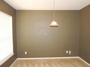 Building Photo - 2011 Wildbrook Canyon Ln