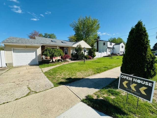 Primary Photo - 16 Frank Ave