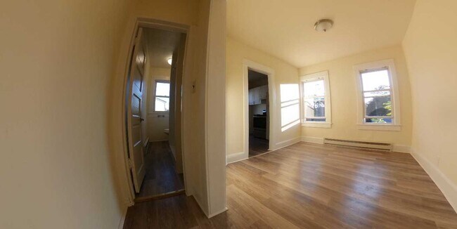 Dining room and bathroom entry - 6 Heckman St