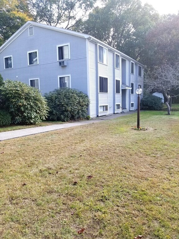 54 Staffordshire Ln Unit 54A, Concord, MA 01742 Condo for Rent in