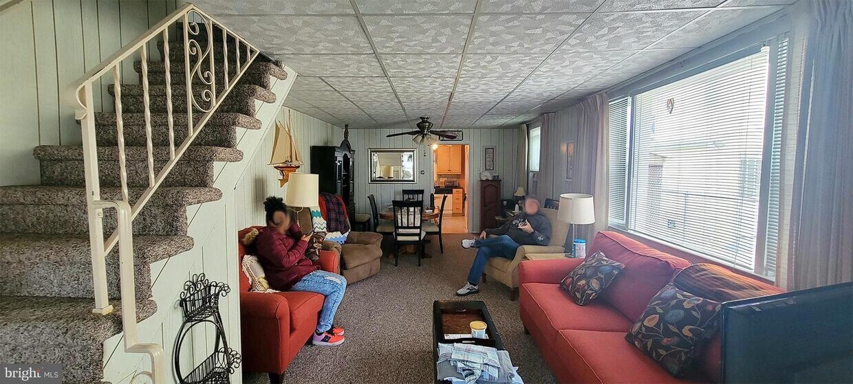 Primary Photo - 568 Trenton Ave