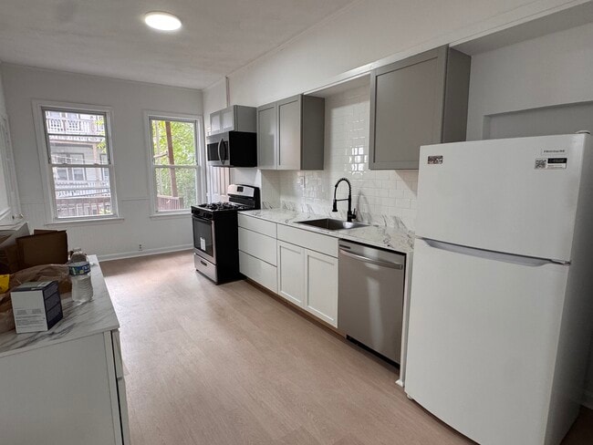 Foto del edificio - 211 Chelsea St