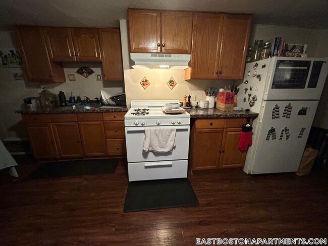 Building Photo - 249 Bennington St