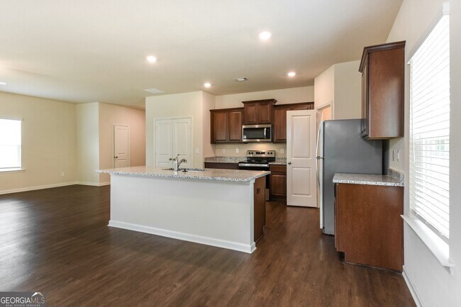 Building Photo - 138 Innis Brk Cir