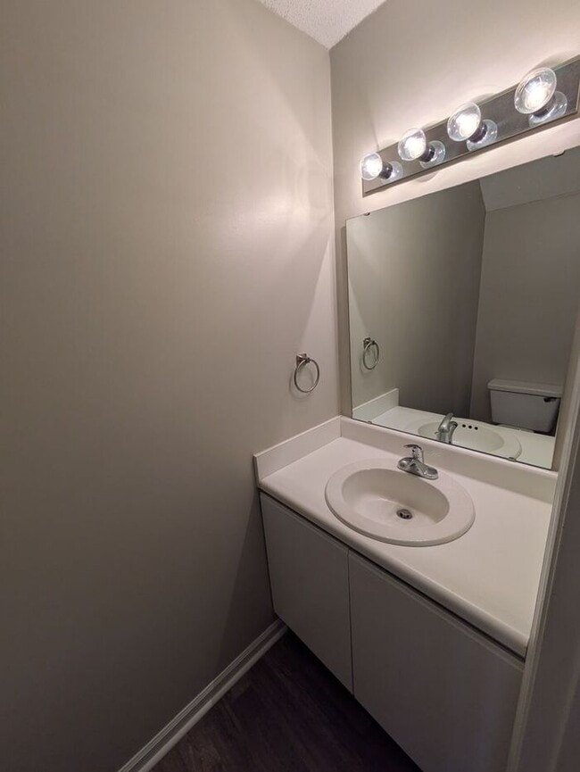 Photo - 2BD/1.5BA Unit at Northtowne Heights in Hi... Townhome