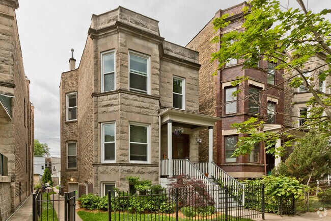 Building Photo - 1427 W Winona St