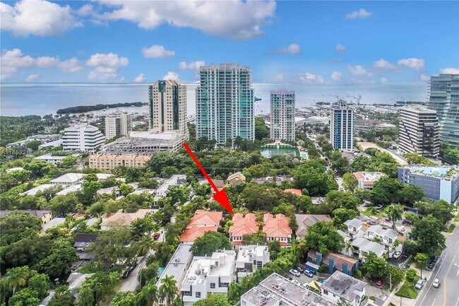 Foto del edificio - 2615 Lincoln Ave