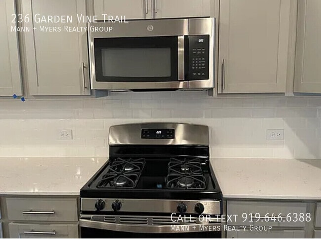 Foto del edificio - 236 Garden Vine Trl