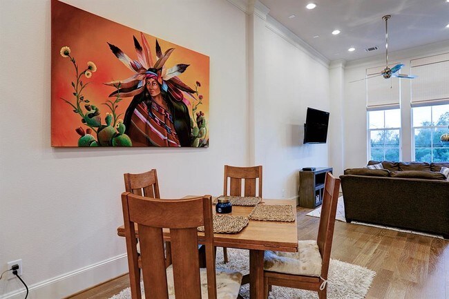 Foto del edificio - 8652 Emnora Ln