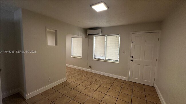 Foto del edificio - 732 Moffett St