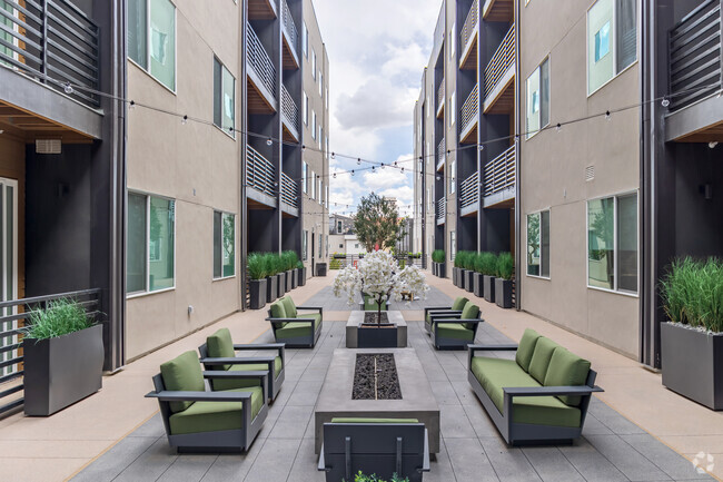 Outdoor Patio - Enso Zen Apartments