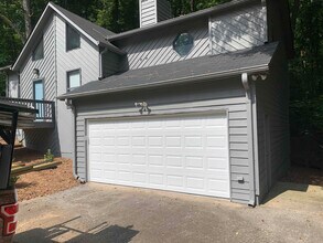 Building Photo - 4053 Maxanne Dr NW