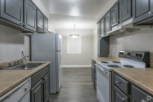 Interior Photo - Hesperian Falls Apartments