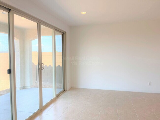 Foto del edificio - 9426 W Devonshire Ave