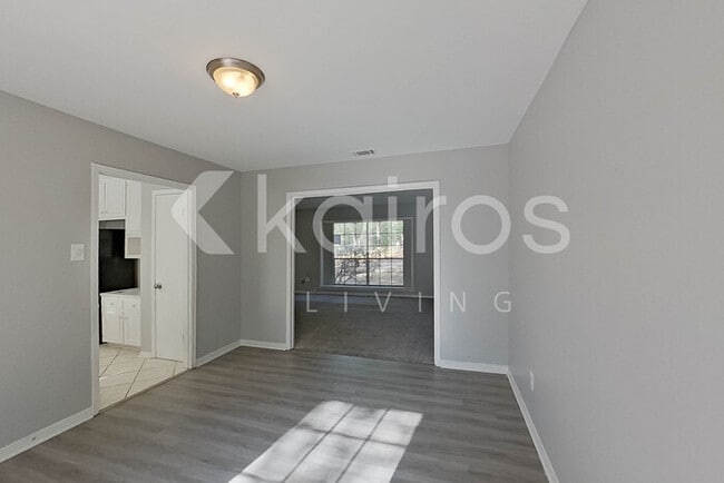 Building Photo - 2550 Old Dobbin Dr E