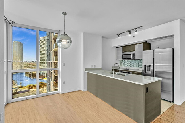 Foto del edificio - 6440 NW 2nd St