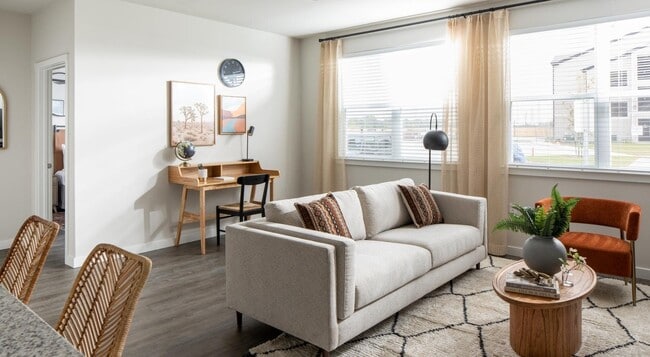 Foto del edificio - 12111 S Main St