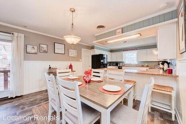 Building Photo - 3 br, 2.5 bath House - 3815 41st Street