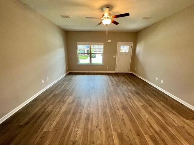 Foto del edificio - Brand New 3 Bedroom, 2.5 Bathroom Home w/ ...