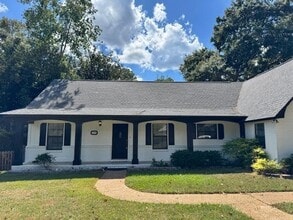 Building Photo - 2300 Aster Way