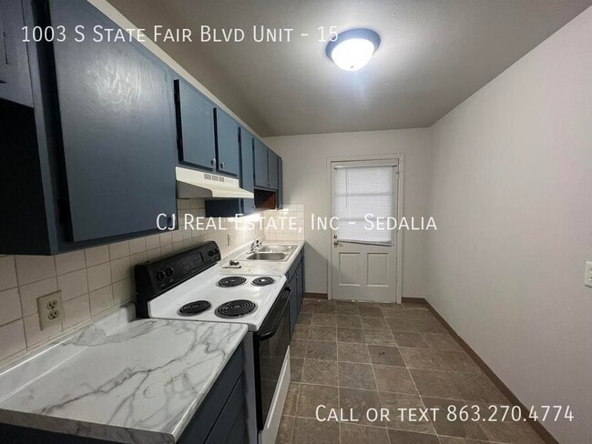 Building Photo - 1003 S State Fair Blvd