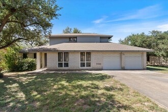 Building Photo - 7221 Scenic Brook Dr