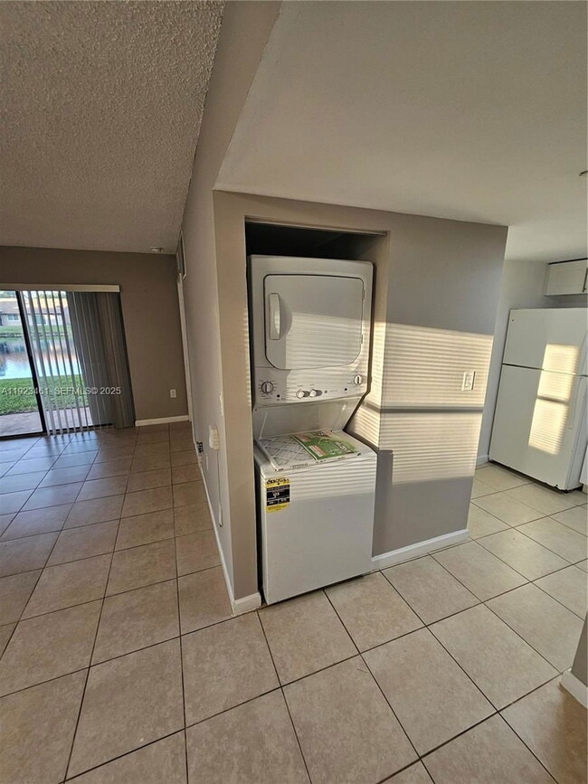 Photo - Nob Hill Lane, Sunrise, FL 33351 - 3 BR 2 BA condo