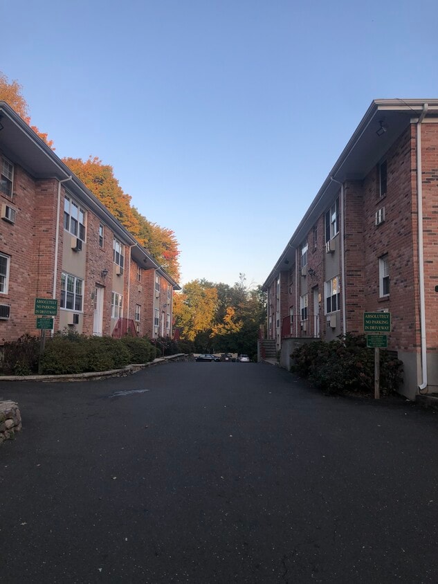 Photo - 1307 Hope St (Stamford, CT)