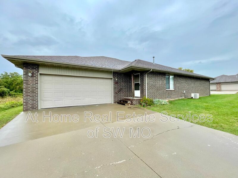 Foto principal - 3255 S Deerfield Ct