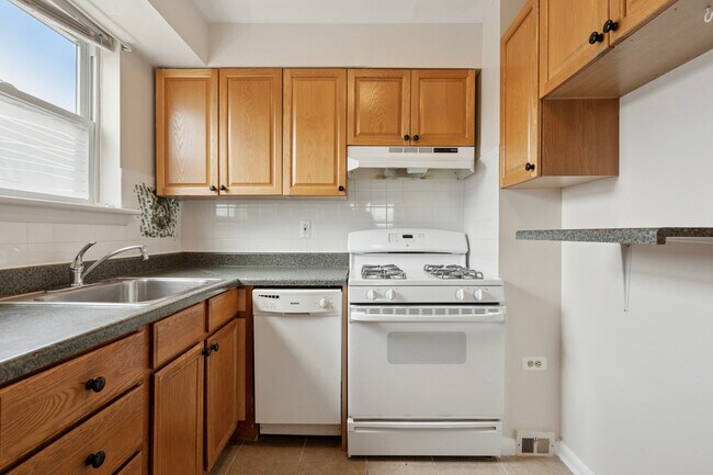Foto del edificio - 9424 Kirkwood Rd