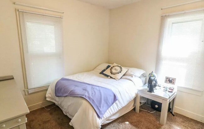 Foto del edificio - Prime Location 4 Bed Duplex