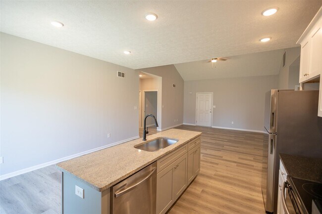 Foto del edificio - 2321 Trenton Ln