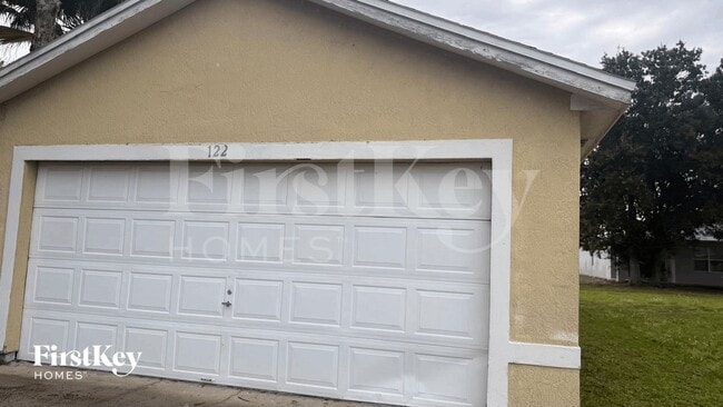 Building Photo - 122 Barrington Dr