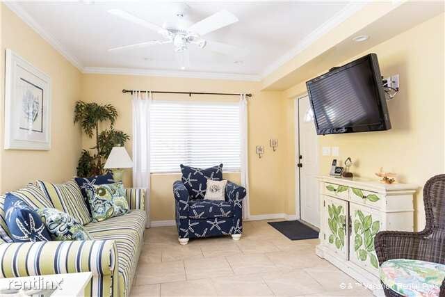 Primary Photo - 5241 Estero Blvd