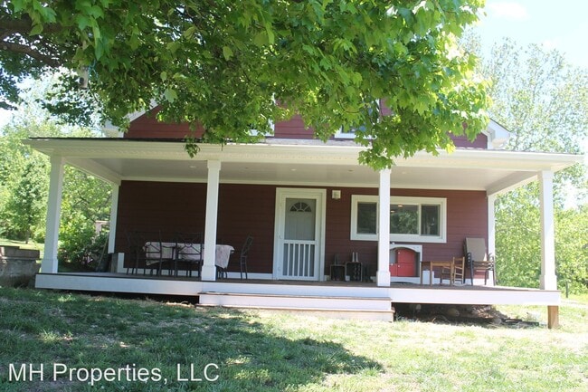 Building Photo - 3 br, 3 bath House - 1000 Main Ave