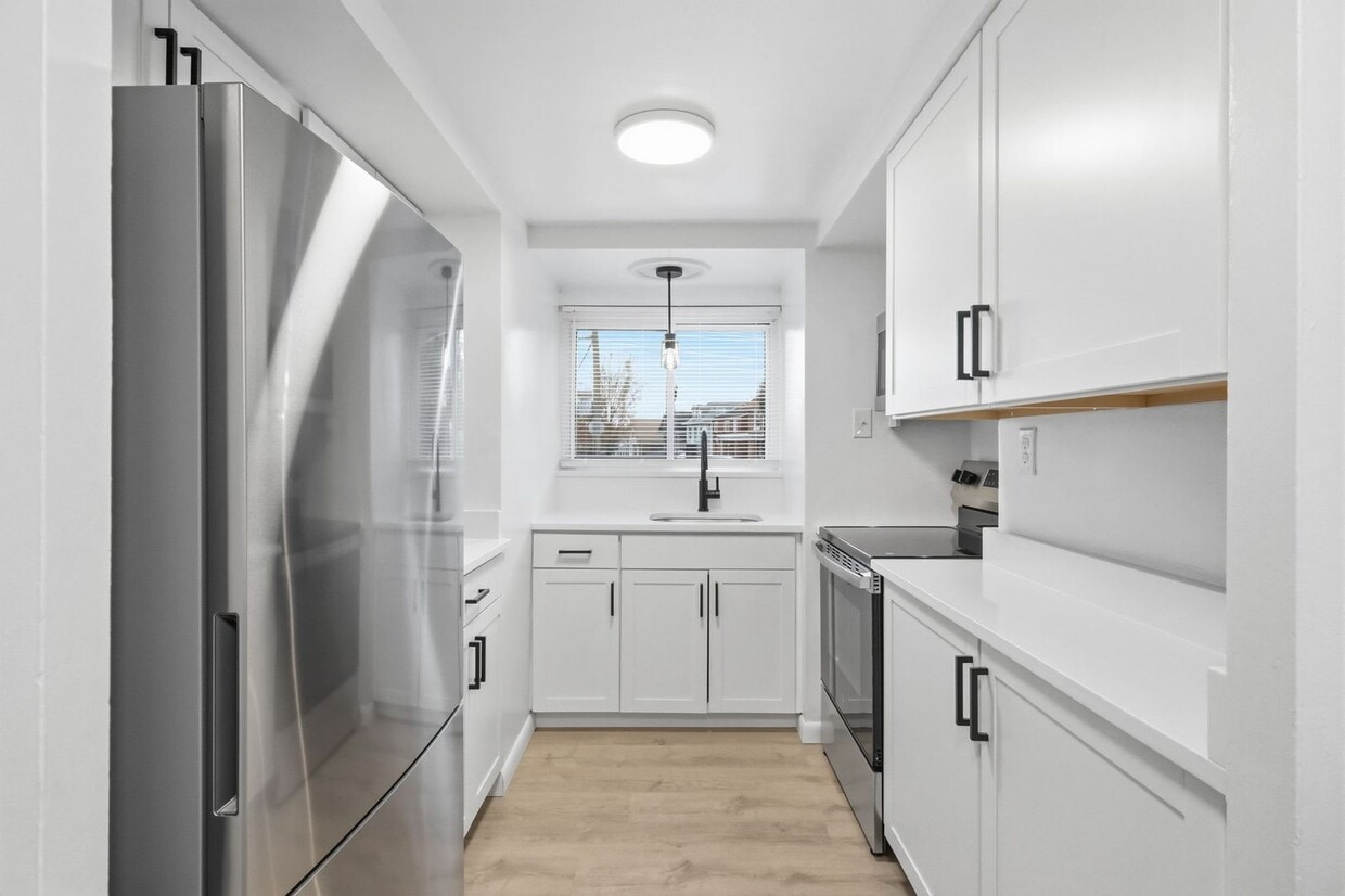 Foto principal - 4738 Liberty Ave