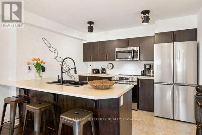 Photo du bâtiment - 254 Titanium Private