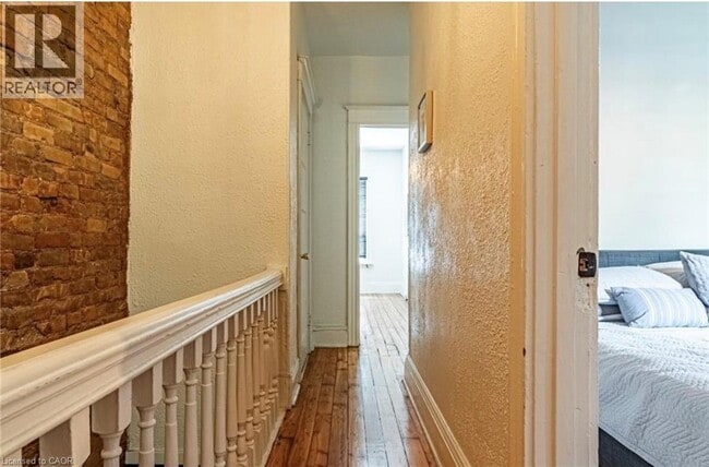 Building Photo - 15 Caroline St N