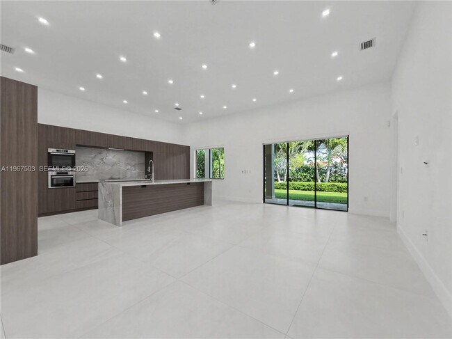 Foto del edificio - 7733 SW 193rd St