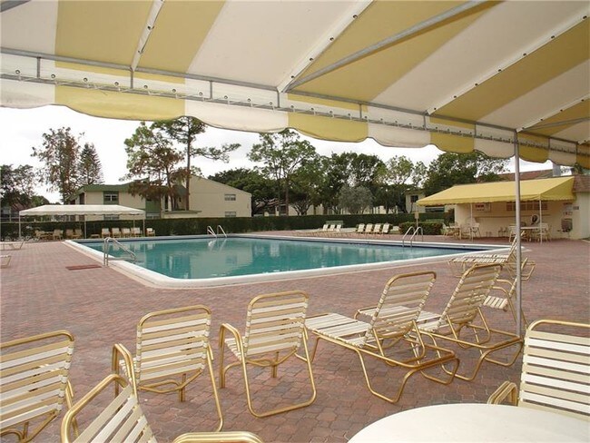Foto del edificio - 4139 NW 88th Ave