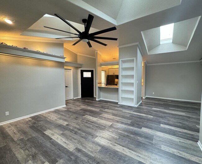 Foto del edificio - 411 Waterford Dr