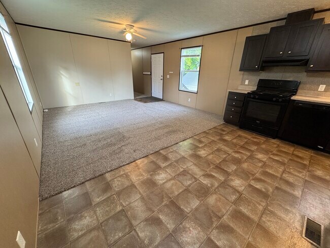 Foto del edificio - 48580 Pineview Dr