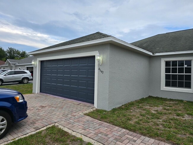 Foto del edificio - 4643 SW Bachelor St