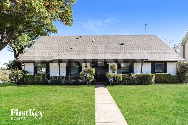 Building Photo - 3208 Kiest Hill Dr