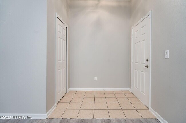 Building Photo - 7064 Deer Lodge Cir