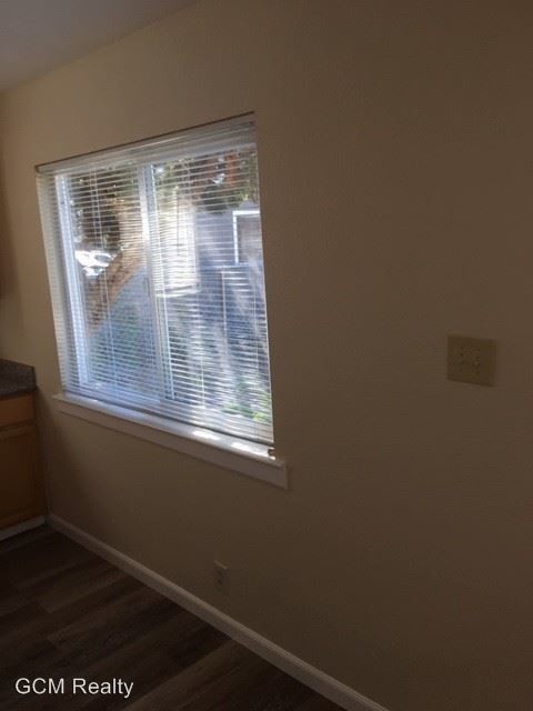 Building Photo - 1750 Diane Ct