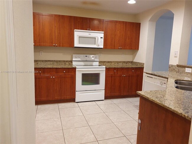 Foto del edificio - 8900 NW 107th Ct