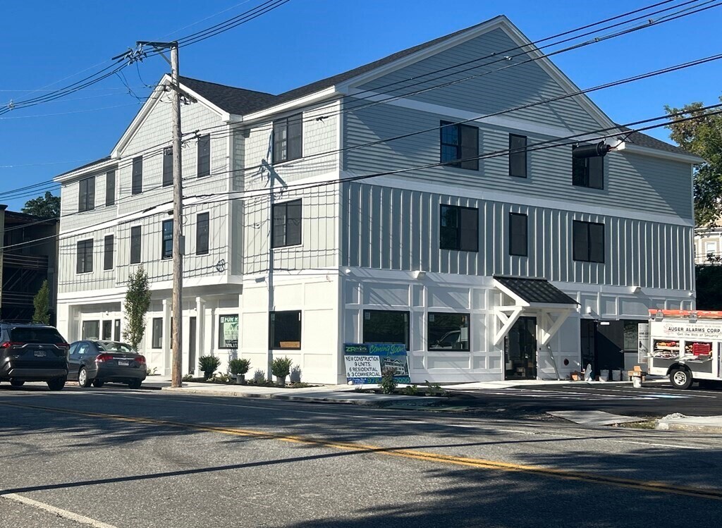 Primary Photo - 135 Chelmsford St