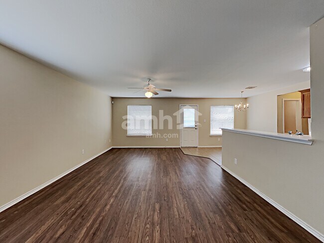 Building Photo - 9227 Mare Country