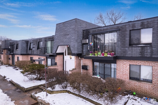 Building Photo - 935 Westmoreland Dr